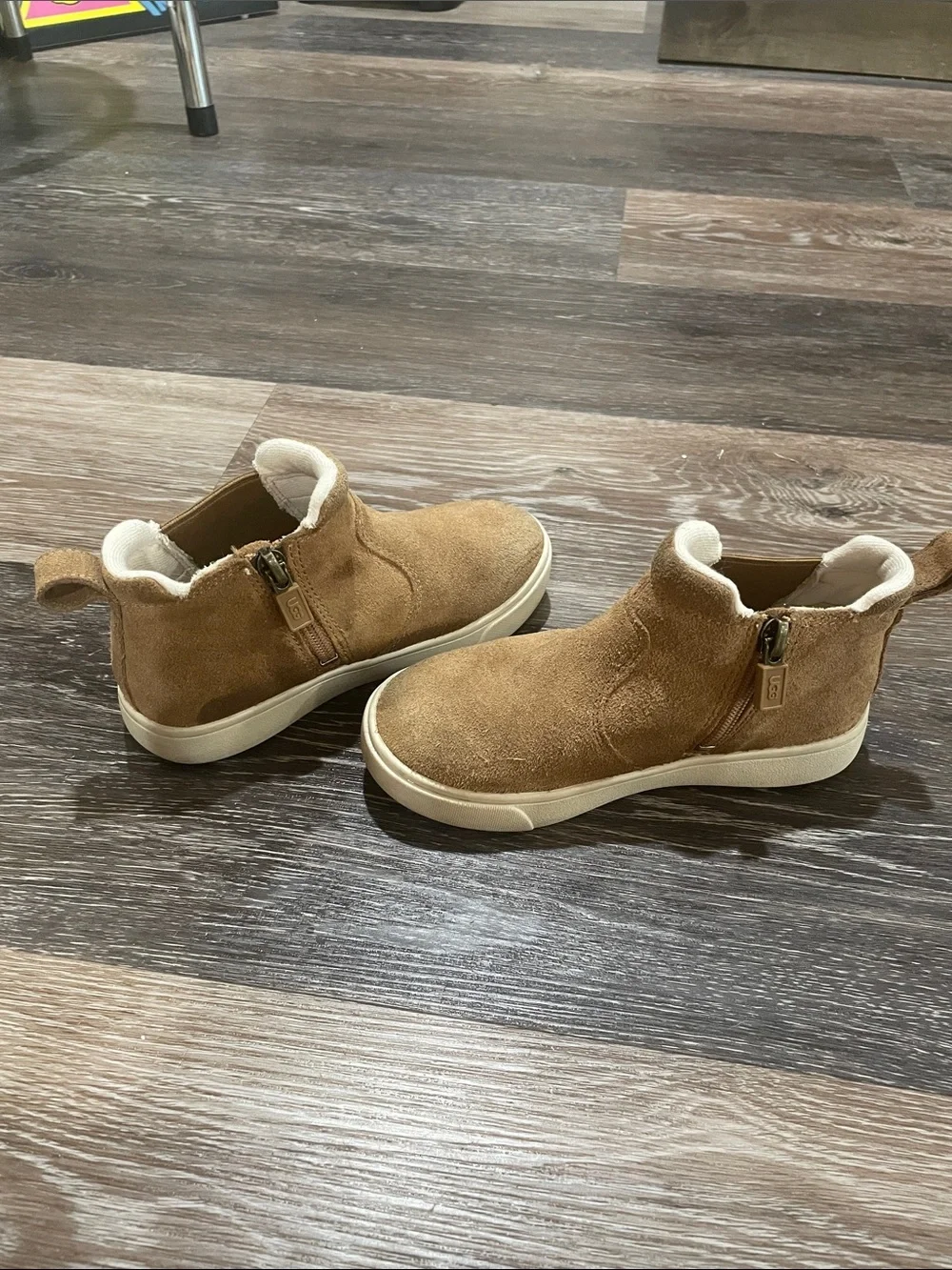 UGG Kids Tan Suede Zip-Top Ankle Boots